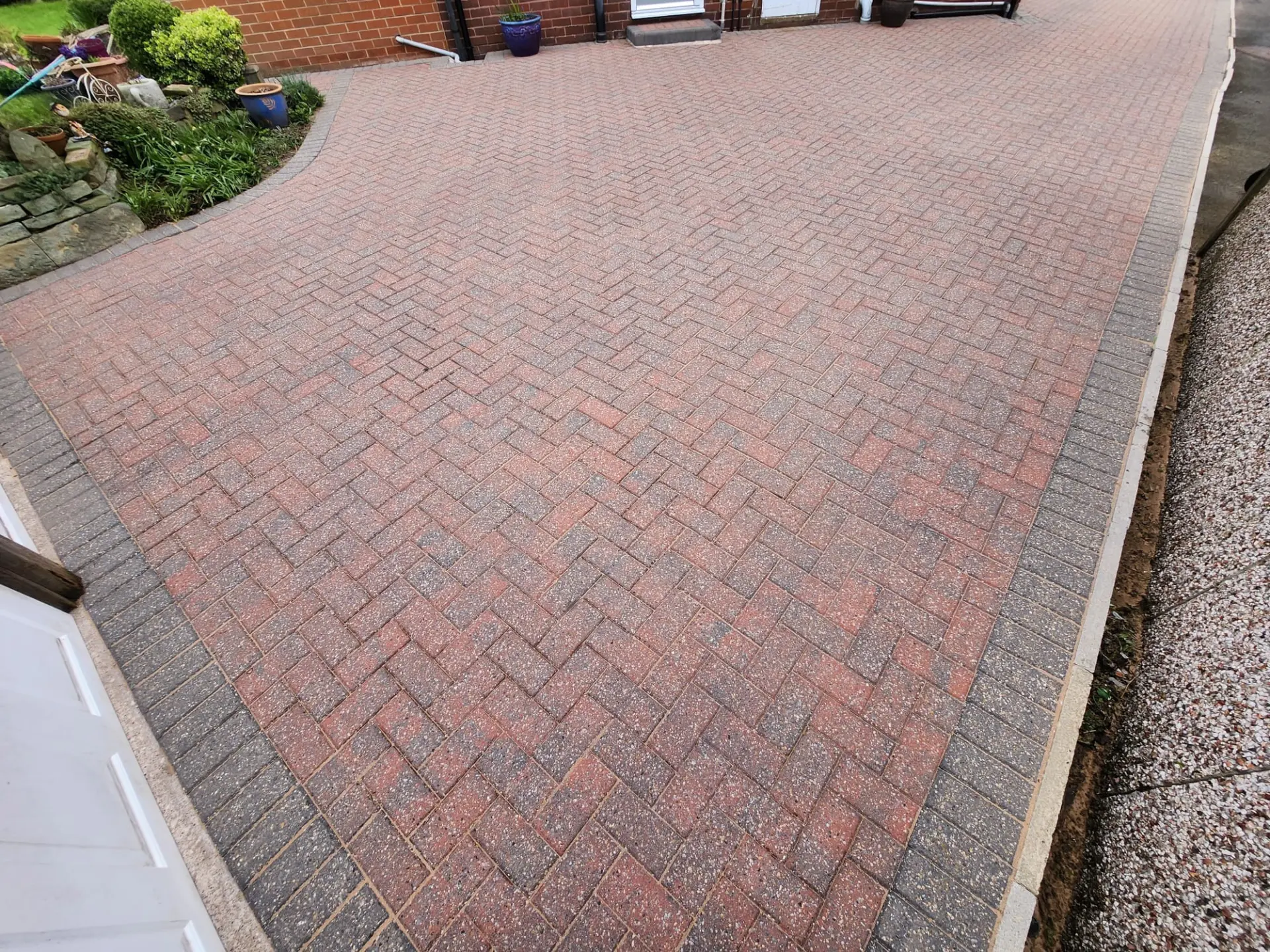 Driveway Sealing Leeds, Wakefield, Huddersfield